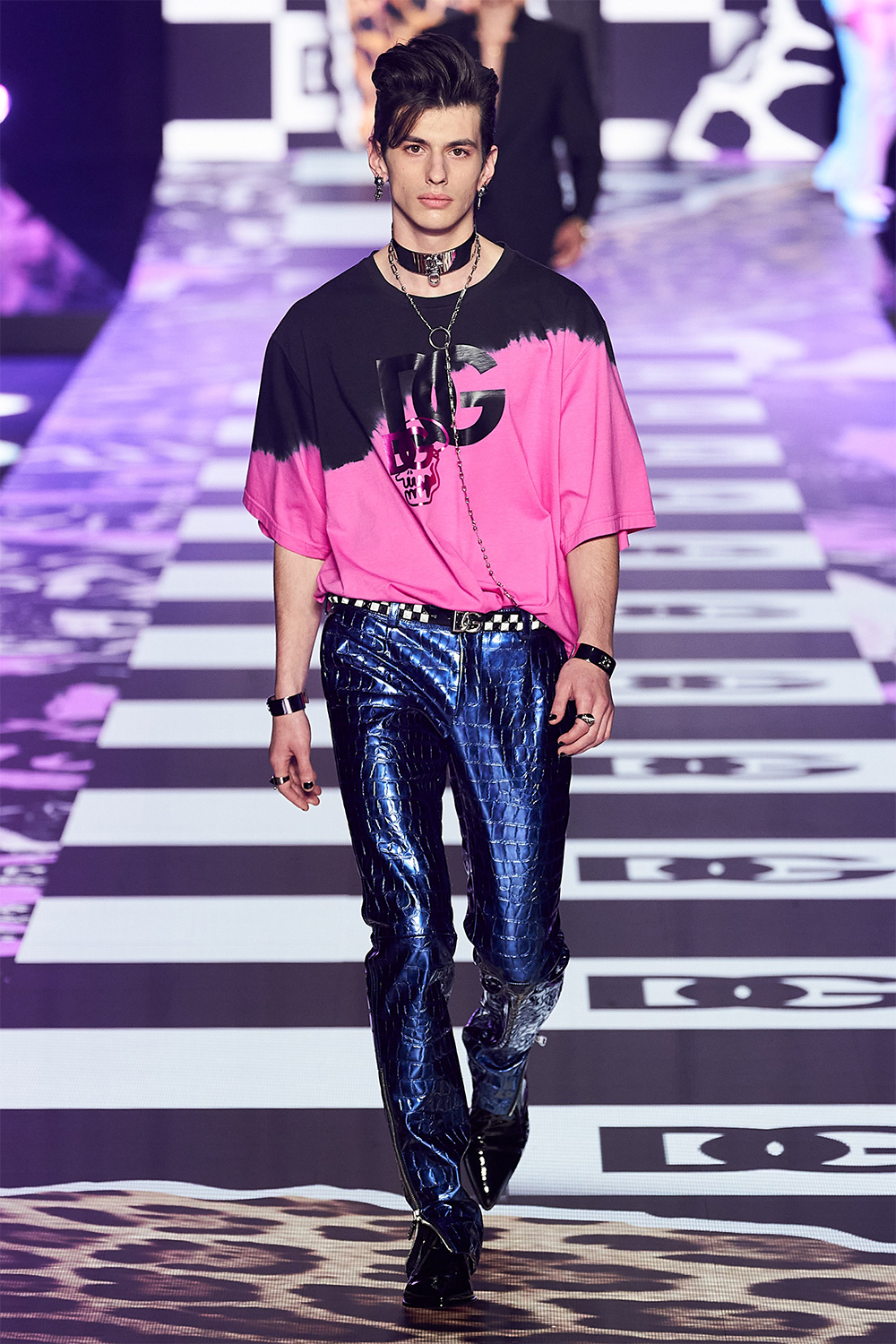 Гламур болон рок хэв маяг нэг дор: Dolce & Gabbana брэндийн намар-өвөл 2022 цуглуулга (фото 5)