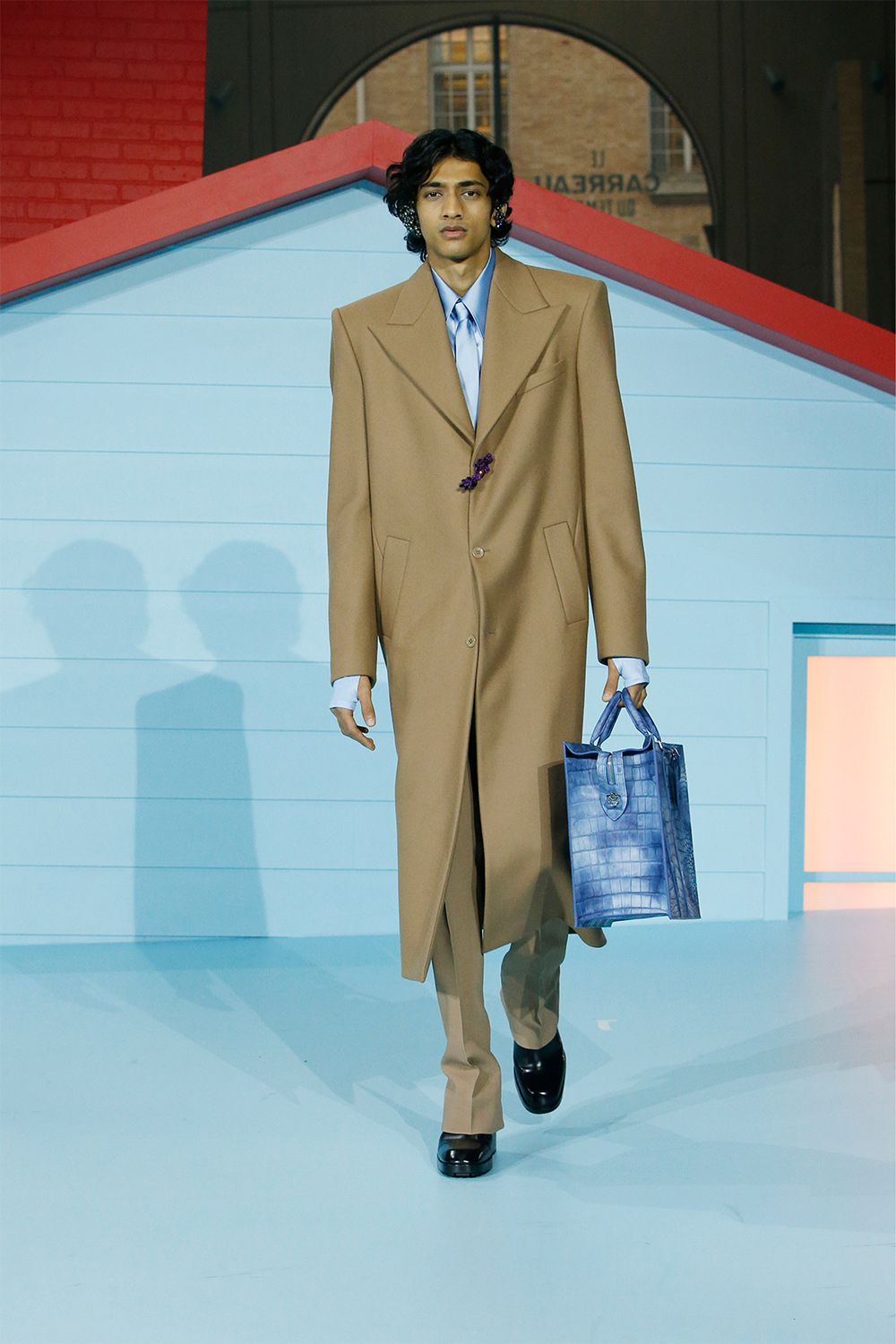 Louis Vuitton, намар-өвөл 2022: Виржил Аблогийн урласан сүүлийн цуглуулга (фото 42)