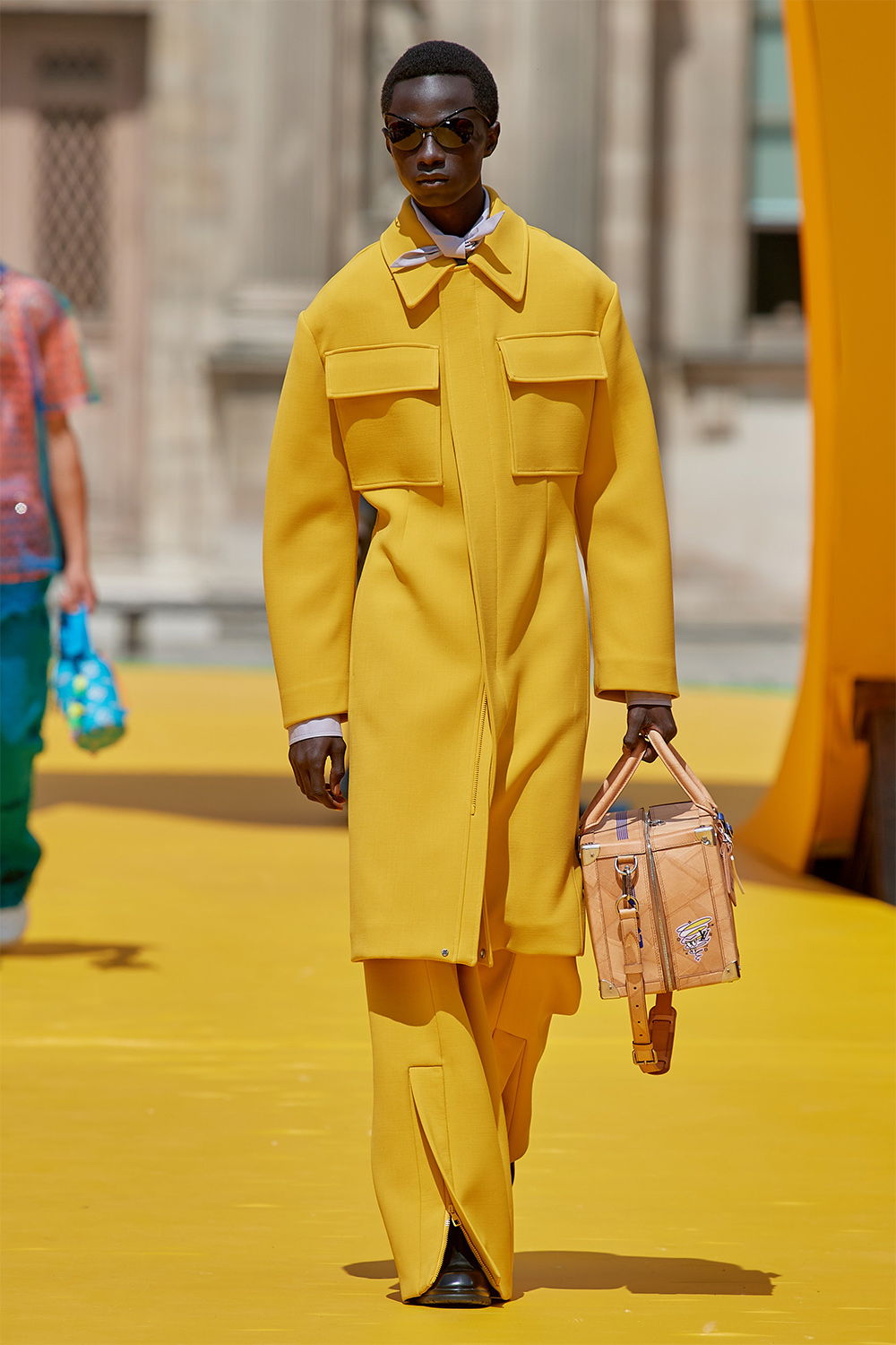 Виржил Аблогийн дурсгалд: Louis Vuitton брэндийн хавар-зун 2023 цуглуулга (фото 56)