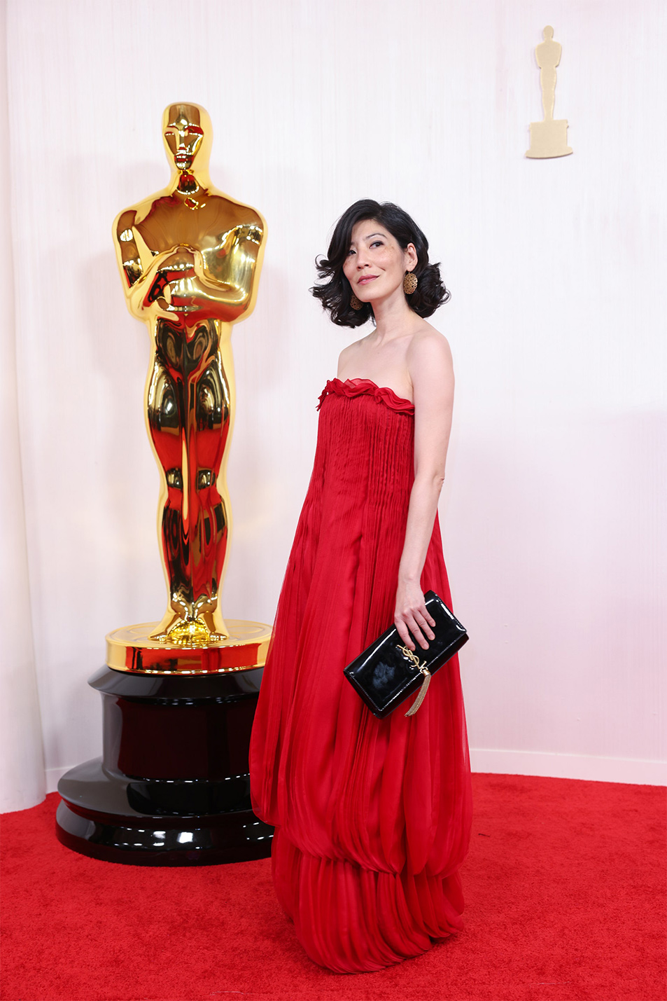 Оскарын наадам эхэллээ: Улаан хивсний ёслолд бүрдүүлсэн алдартнуудын төрх (фото 36)