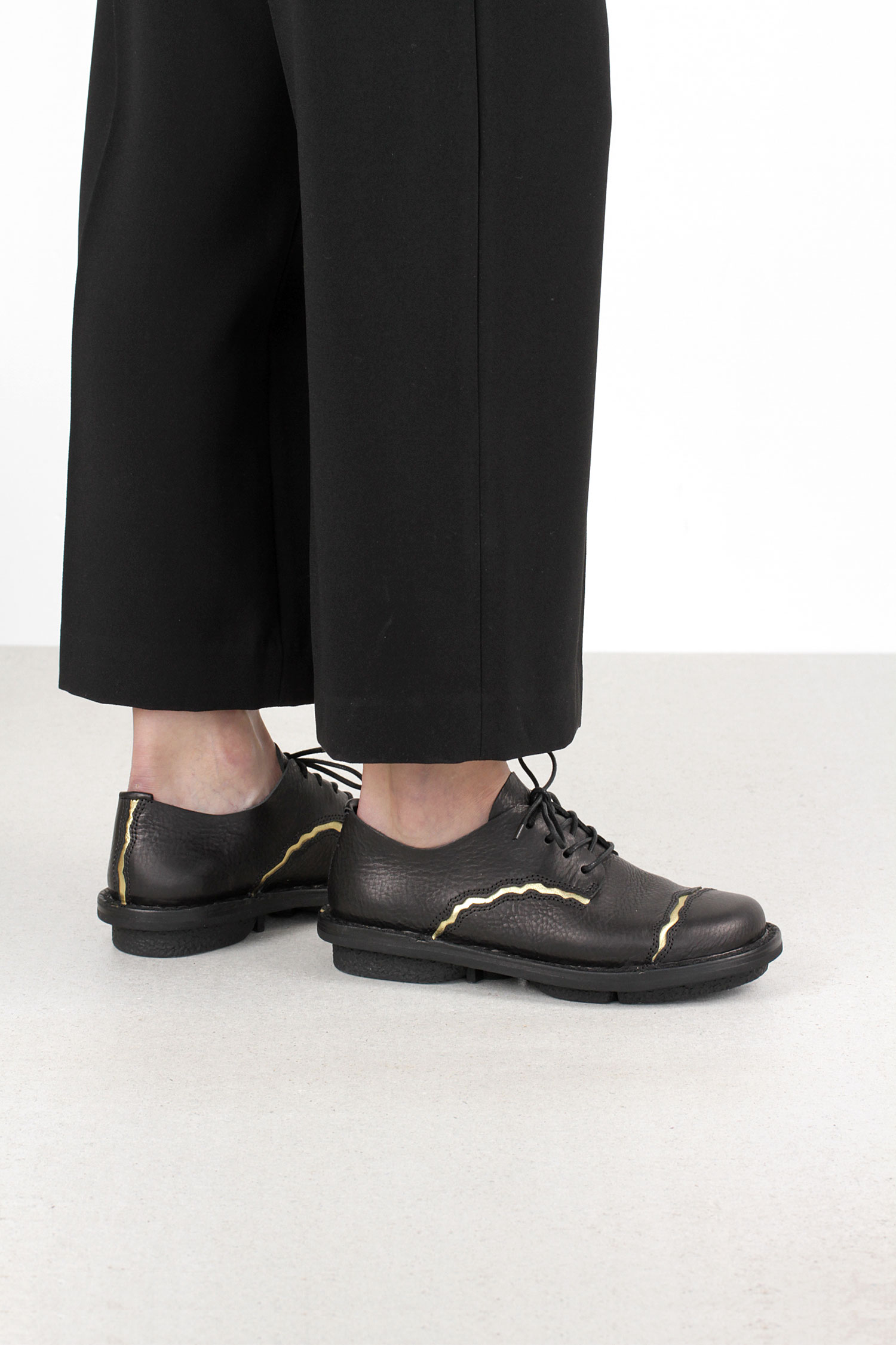 Загварлаг бөгөөд чанартай гутлын эрэлд: Trippen брэндийн шинэ загваруудыг харцгаая (фото 2)