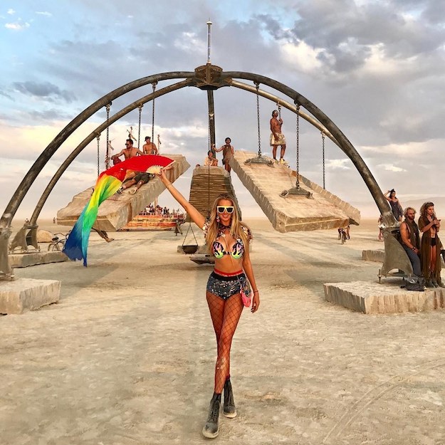 Элсэн цөл дэх street style: Burning Man 2017 наадам (фото 9)