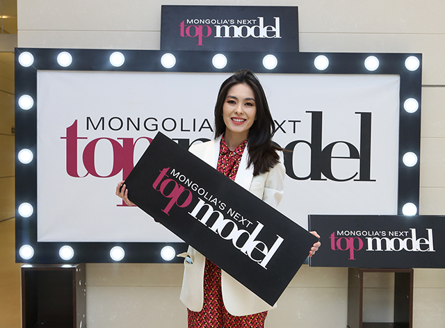 "Mongolia’s Next Top Model”-ын оролцогчид гэрээгээ байгууллаа (фото 1)