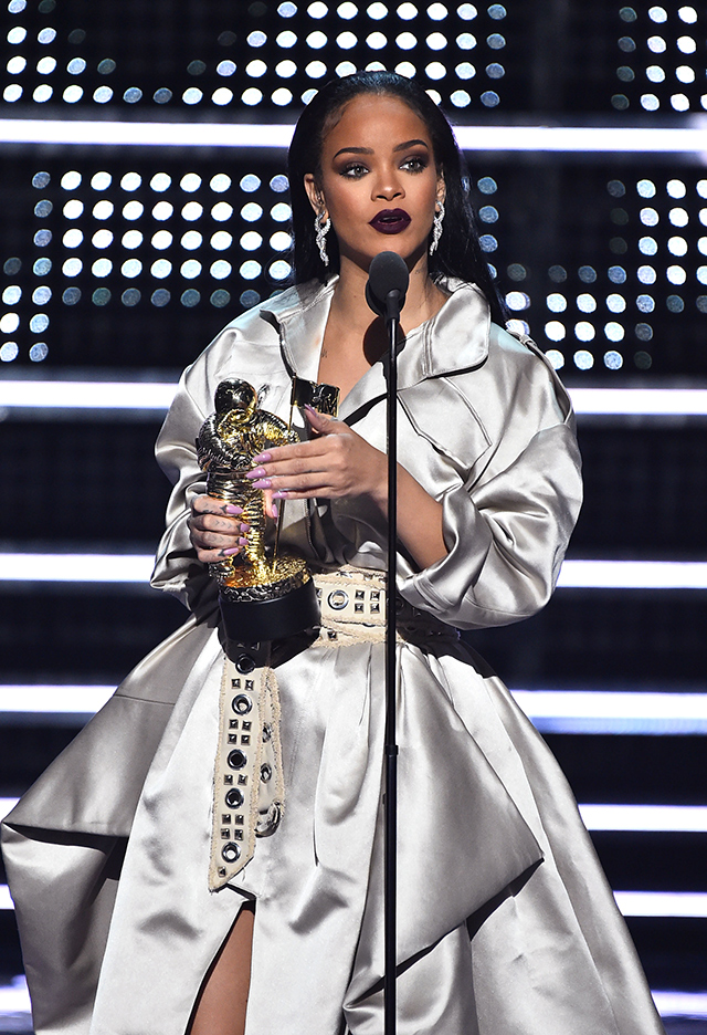 MTV Video Music Awards 2016: Бейонсе найман шагналын эзэн боллоо (фото 3)