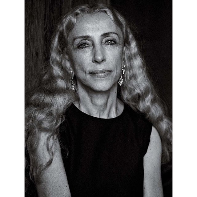 I am shocked and saddened today by the passing of Franca Sozzani. Thank you for making @VogueItalia such a creative and inspiring magazine for so many years. We will all miss you very much.
