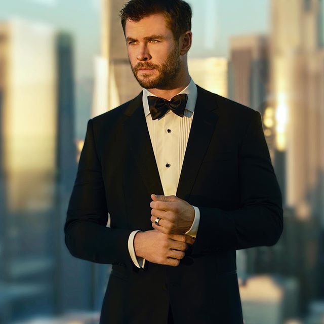 #ChrisHemsworth is the #ManofToday, repping the iconic #HugoBoss Boss Bottled #fragrance - check out the campaign in the link above #buro247singapore