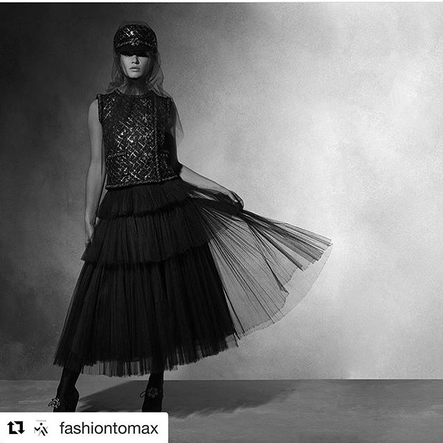 #Repost @fashiontomax (@get_repost)
   
A first look at Anna Ewers from the Chanel Metiérs D Art collection in Hamburg, photographed by Karl Lagerfeld.