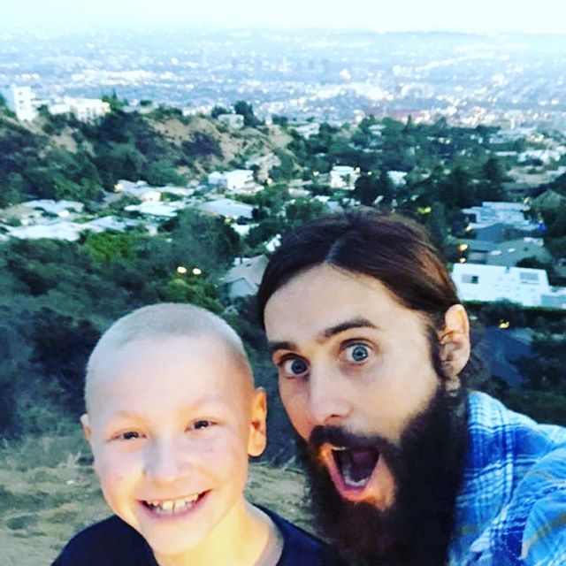 Hanging out with my buddy Noah in the city of angels. Keep him in your thoughts this holiday season, and if you can, help him battle Ewing s Sarcoma. http://youcaring.com/noahsbattle #TeamNoah      