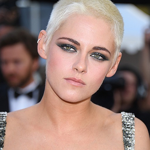 Check out who else made it to our list of best #beauty looks in 2017 on the link in bio #buro247singapore #makeup #kristenstewart