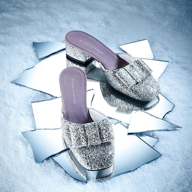 My #HarperSlipper in today's @Stylistmagazine! Available now - exclusive to my website and #VBDoverSt x VB victoriabeckham.com #KissesatChristmas