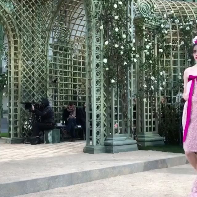 #Repost @saori_vj with @get_repost
   
@chanelofficial #chanelcouture #2018ss #pfw