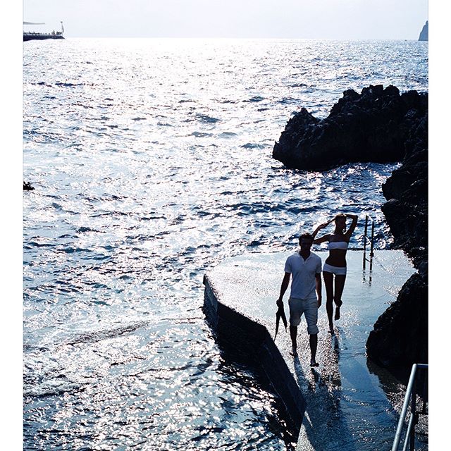 AL MARE! AT SEA! #Ciao #HaydenChristensen @karolinakurkova. 
#MarioTestino #TestinoArchive #2003 #Capri