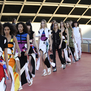 Buro 24/7 тойм: Louis Vuitton, cruise 2017 Buro 24/7 тойм: Louis Vuitton, cruise 2017