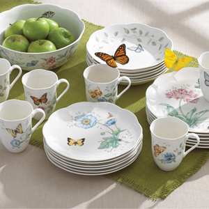 Эрвээхийнүүд таны гэрт зочилж байна: Lenox брэндийн "Butterfly Meadow" аяга тавагны цуглуулга Эрвээхийнүүд таны гэрт зочилж байна: Lenox брэндийн "Butterfly Meadow" аяга тавагны цуглуулга