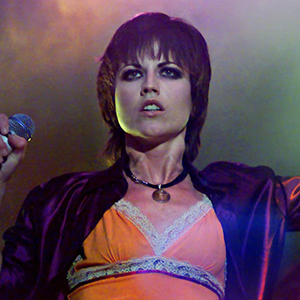 The Cranberries хамтлагийн дуучин таалал төгслөө The Cranberries хамтлагийн дуучин таалал төгслөө