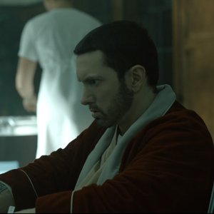 Eminem-ийн бүтээсэн богино хэмжээний аймшгийн кино Eminem-ийн бүтээсэн богино хэмжээний аймшгийн кино