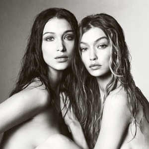 Жижи ба Белла Хадид нар анх удаагаа Vogue сэтгүүлийн нүүр дээр хамт гарлаа Жижи ба Белла Хадид нар анх удаагаа Vogue сэтгүүлийн нүүр дээр хамт гарлаа