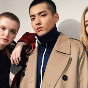 Загвар өмсөгчид: Burberry намар-өвөл 2016 загварын шоуны гол баатраар Крис Ву тодорлоо Загвар өмсөгчид: Burberry намар-өвөл 2016 загварын шоуны гол баатраар Крис Ву тодорлоо