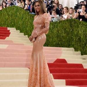 Met Gala – 2016: Улаан хивсний зочид Met Gala – 2016: Улаан хивсний зочид