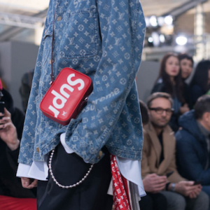 Улирлын хамгийн хүсэмжит цуглуулга: Louis Vuitton x Supreme, намар-өвөл 2017 Улирлын хамгийн хүсэмжит цуглуулга: Louis Vuitton x Supreme, намар-өвөл 2017