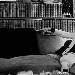 Энэ намар Chanel-ын “Ном уншдаг бүсгүй” үзэсгэлэн нээгдэнэ