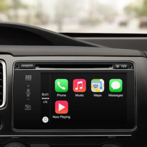 Apple, Google хоёр авто машины хяналтын самбарт ухаалаг утасны функц оруулна