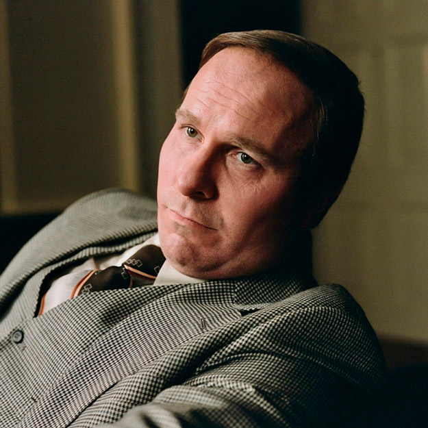 Кристиан Бэйл “Vice” кинонд танигдахын аргагүй өөрчлөгджээ Кристиан Бэйл “Vice” кинонд танигдахын аргагүй өөрчлөгджээ