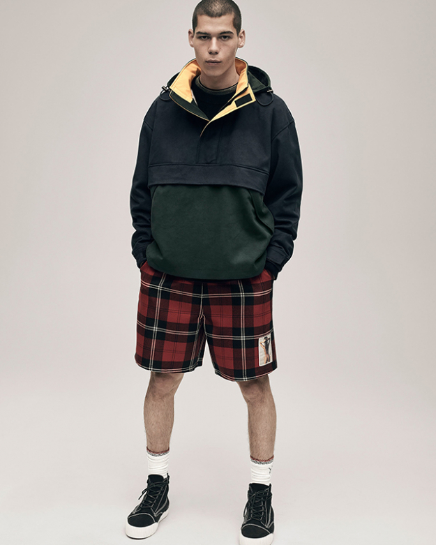 Нью-Йоркийн эрэгтэй загварын долоо хоног: Alexander Wang, хавар-зун 2017 Нью-Йоркийн эрэгтэй загварын долоо хоног: Alexander Wang, хавар-зун 2017