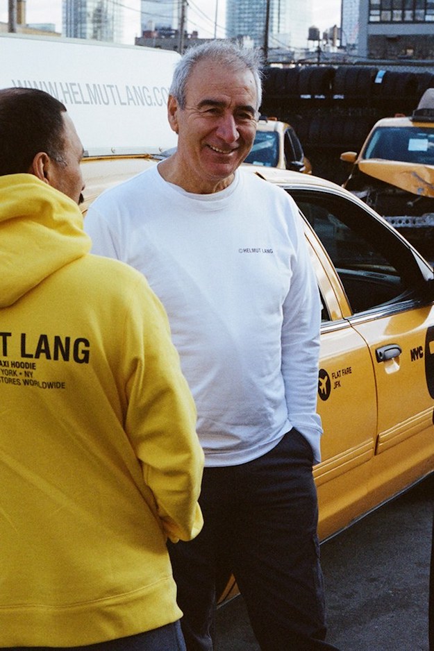 Хонг Конгийн таксины жолоочид Helmut Lang брэндийн сурталчилгаанд Хонг Конгийн таксины жолоочид Helmut Lang брэндийн сурталчилгаанд