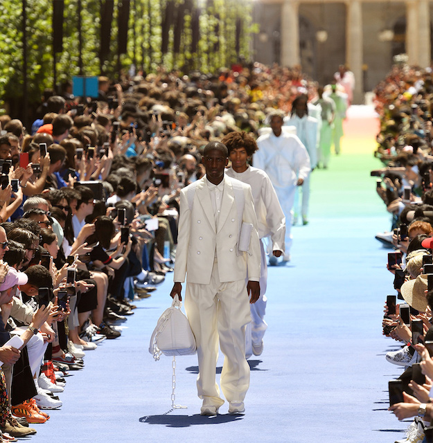 Оны онцлох үйл явдал: Виржил Абло Louis Vuitton-д зориулсан анхны цуглуулгаа дэлгэлээ Оны онцлох үйл явдал: Виржил Абло Louis Vuitton-д зориулсан анхны цуглуулгаа дэлгэлээ