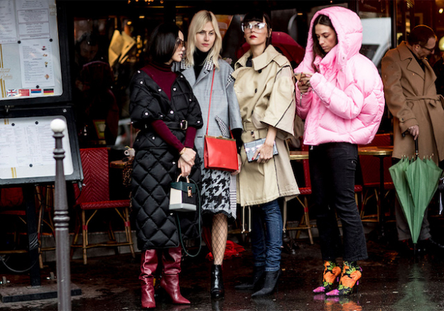 Парисын загварын долоо хоног дахь street style, V хэсэг Парисын загварын долоо хоног дахь street style, V хэсэг