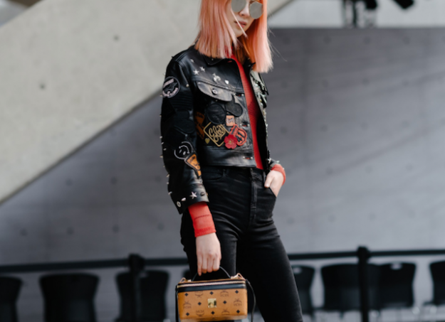 Сөүлийн загварын долоо хоног дахь street style Сөүлийн загварын долоо хоног дахь street style