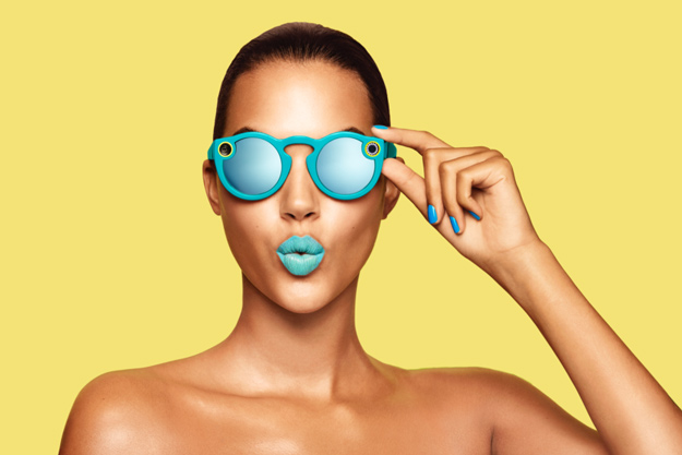 Snap Inc. бичлэг хийн, зураг дардаг ухаалаг шилнийхээ загварыг шинэчиллээ Snap Inc. бичлэг хийн, зураг дардаг ухаалаг шилнийхээ загварыг шинэчиллээ