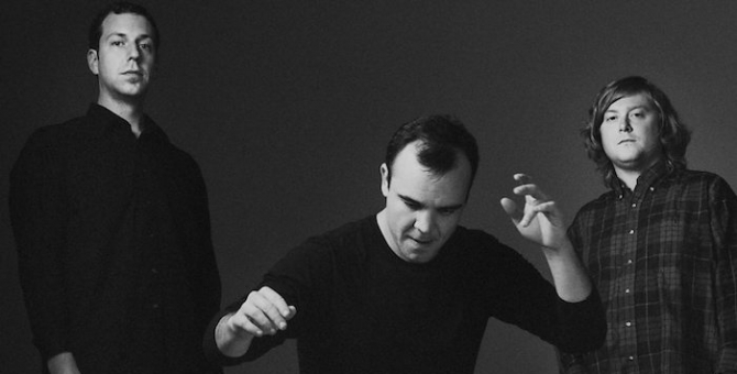 Future Islands шинэ клипээ сонсголгүй хүмүүст зориулсан дохионы хэлээр хийлээ Future Islands шинэ клипээ сонсголгүй хүмүүст зориулсан дохионы хэлээр хийлээ