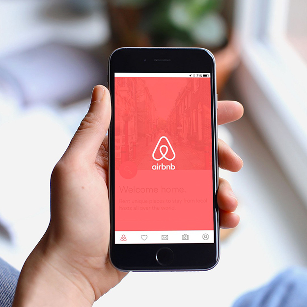 Airbnb сайн үйлсийн аян эхлүүлж байна