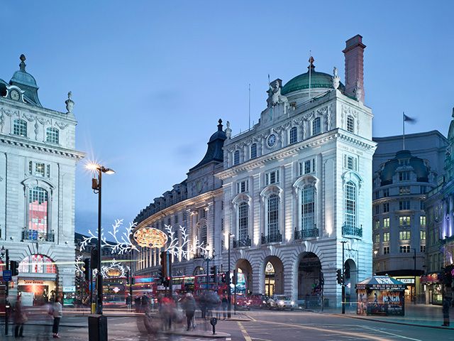 Hotel Café Royal: Лондон маягийн Шинэ жил