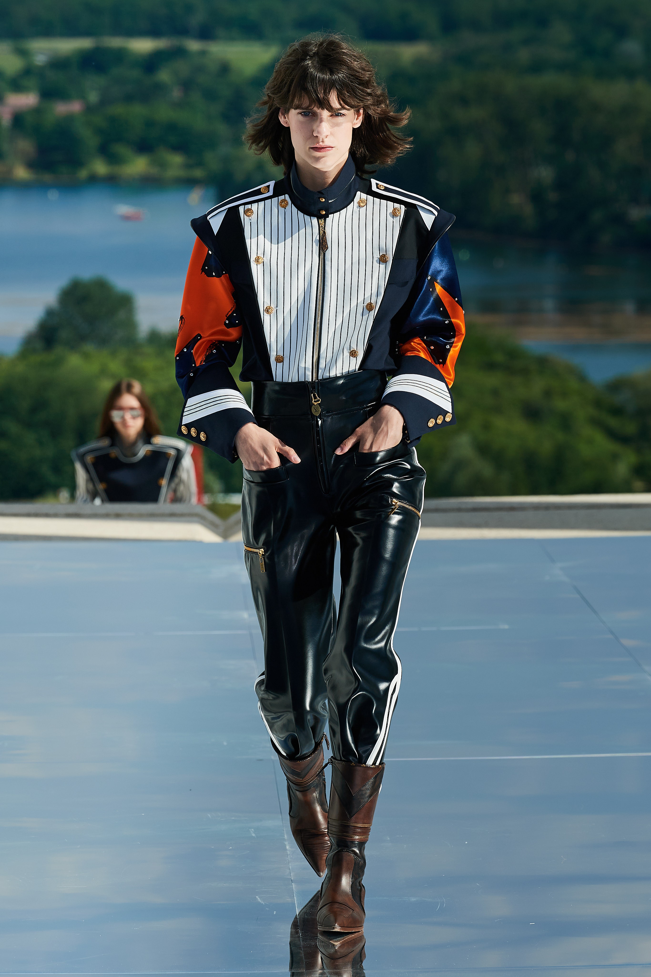 Сансрын аялалд өмсөхөд зориулагдсан Louis Vuitton-ы resort 2022 цуглуулга (фото 38)
