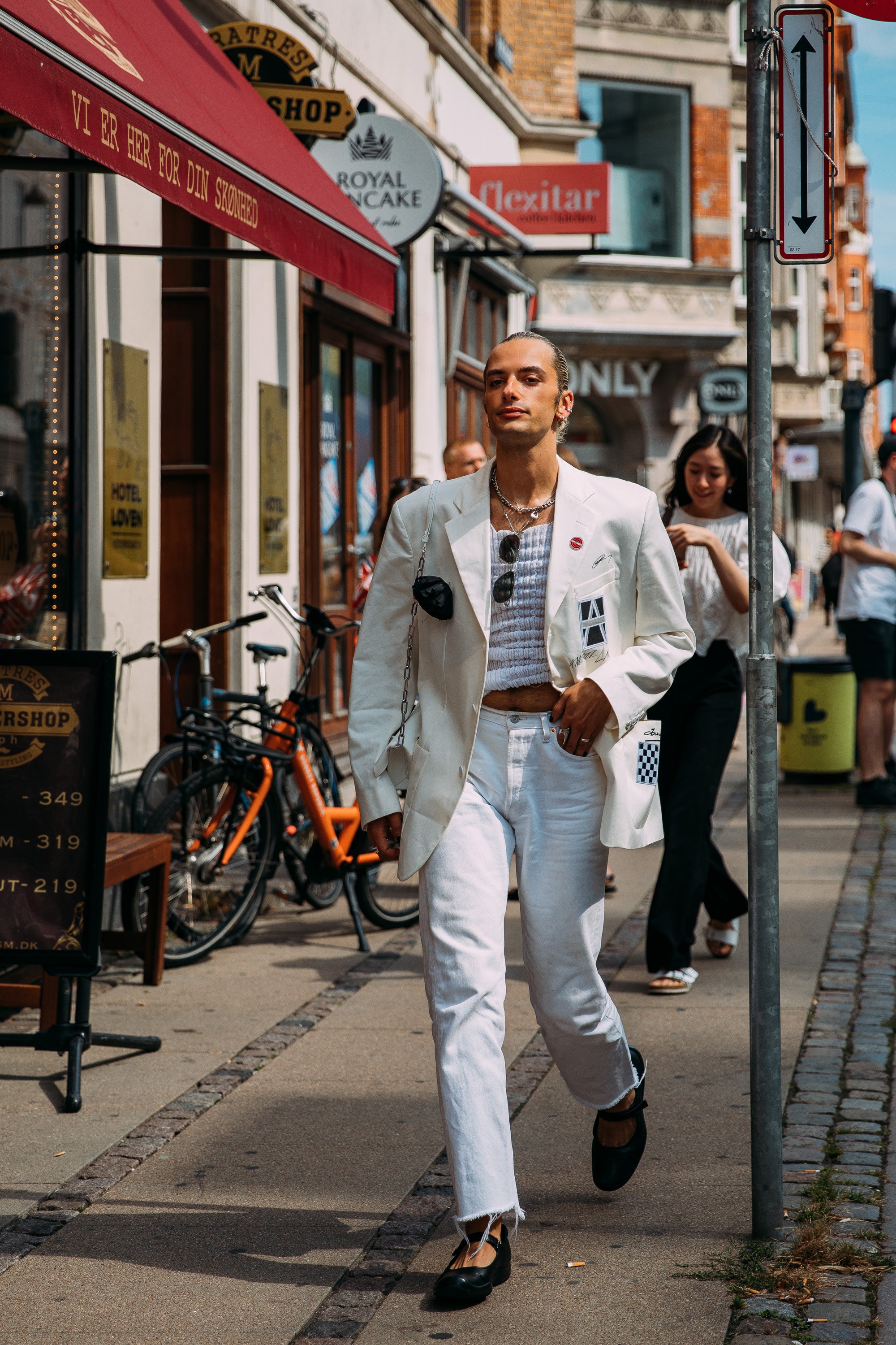 Street style дуран: Копенхагены загварын долоо хоног, хавар-зун 2022 (фото 35)