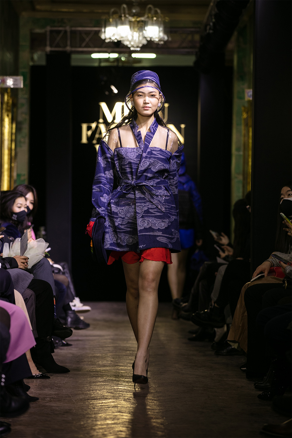MPDU Fashion Week: Олон төрлийн хээ, материалаар дүүрэн TUVZA брэндийн цуглуулга (фото 11)