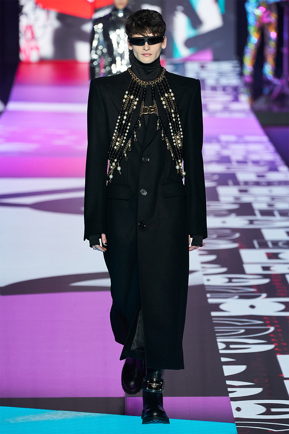Гламур болон рок хэв маяг нэг дор: Dolce & Gabbana брэндийн намар-өвөл 2022 цуглуулга (фото 76)