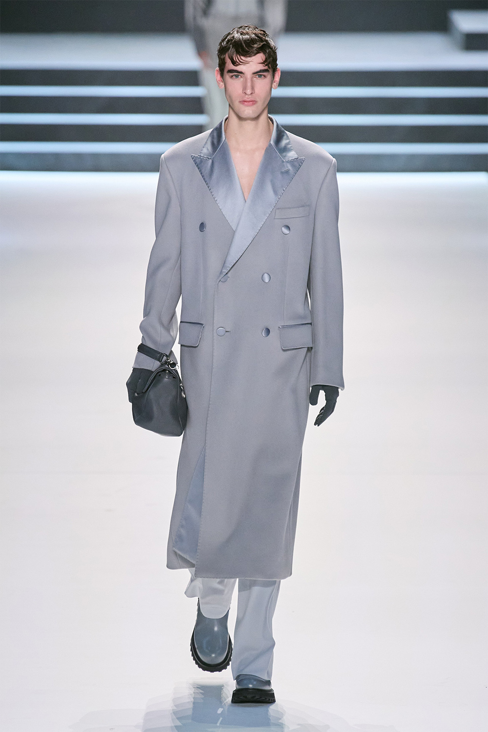 Эрчүүд корсет өмсөж болно: Dolce & Gabbana намар-өвөл 2023 цуглуулга (фото 30)