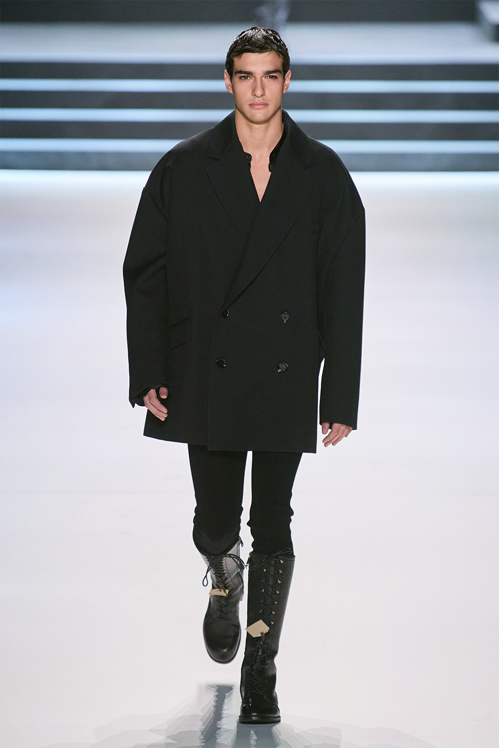 Эрчүүд корсет өмсөж болно: Dolce & Gabbana намар-өвөл 2023 цуглуулга (фото 40)