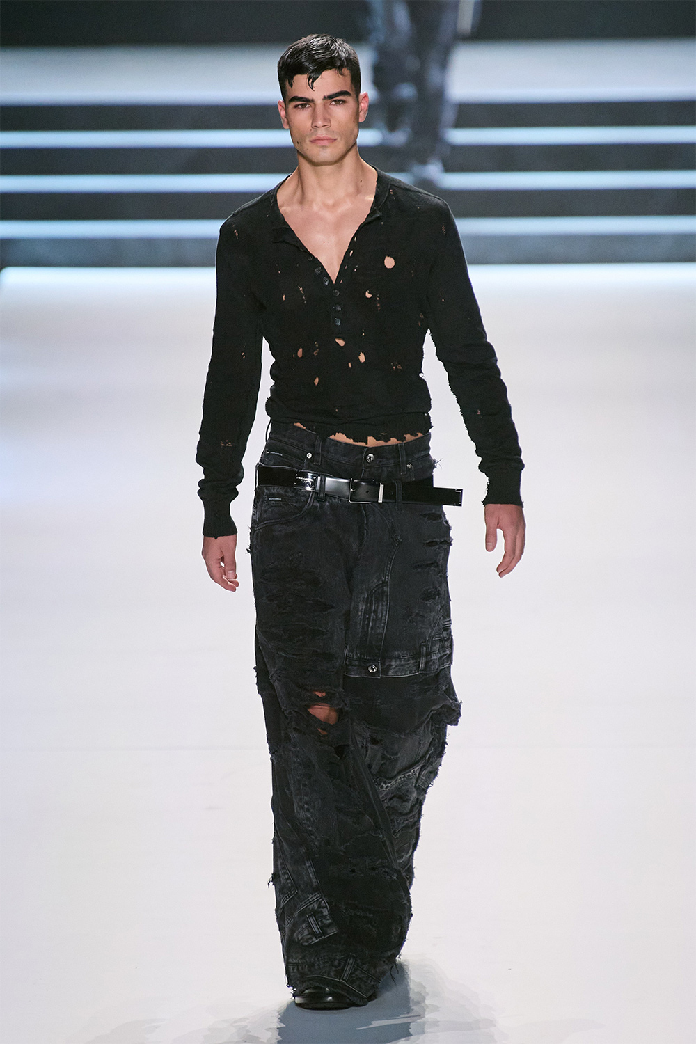 Эрчүүд корсет өмсөж болно: Dolce & Gabbana намар-өвөл 2023 цуглуулга (фото 47)