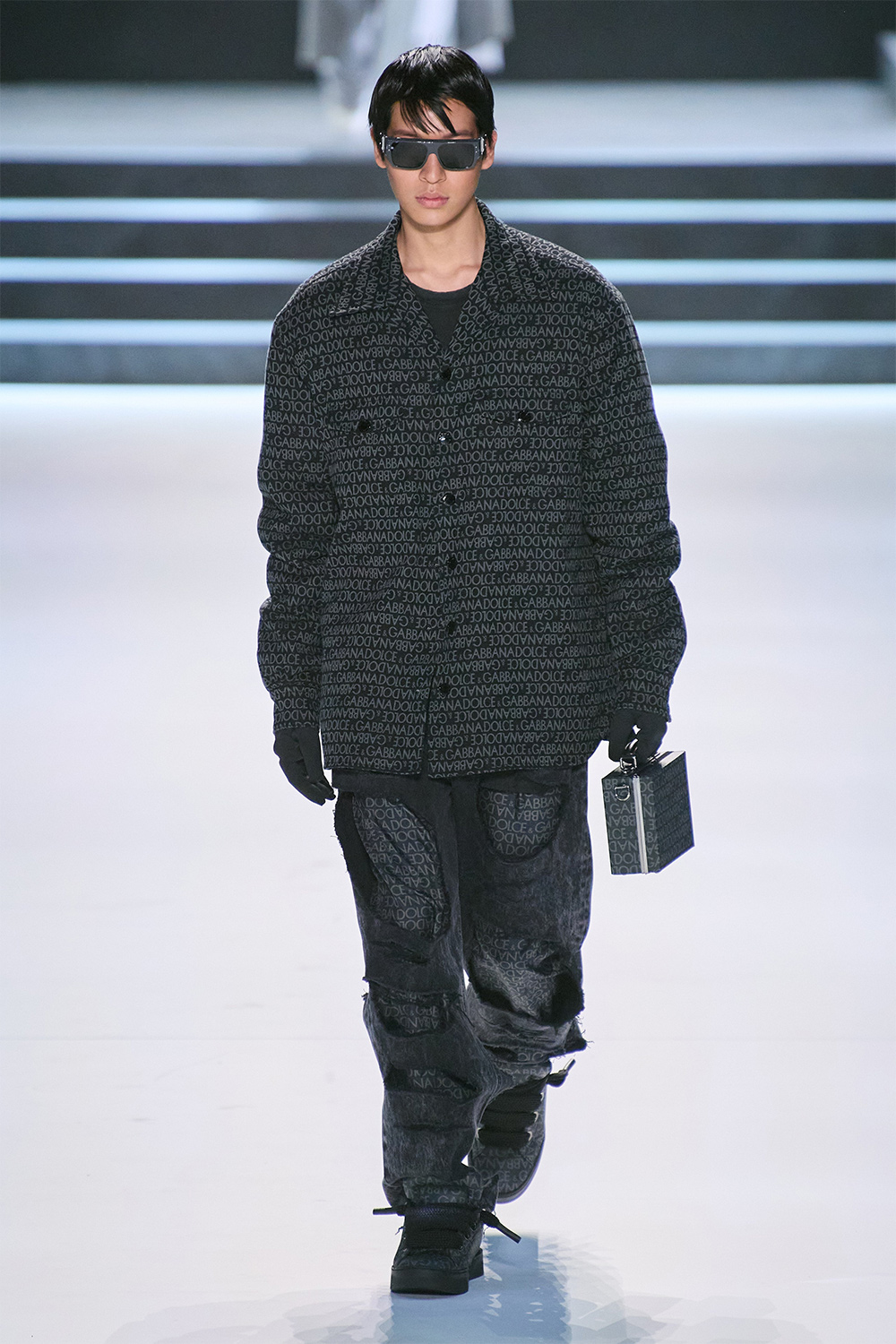Эрчүүд корсет өмсөж болно: Dolce & Gabbana намар-өвөл 2023 цуглуулга (фото 48)