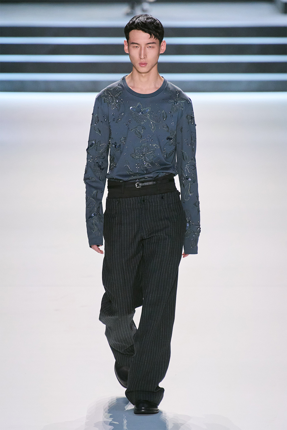 Эрчүүд корсет өмсөж болно: Dolce & Gabbana намар-өвөл 2023 цуглуулга (фото 44)