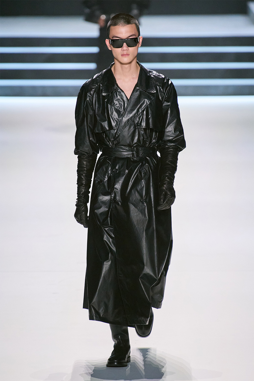Эрчүүд корсет өмсөж болно: Dolce & Gabbana намар-өвөл 2023 цуглуулга (фото 53)