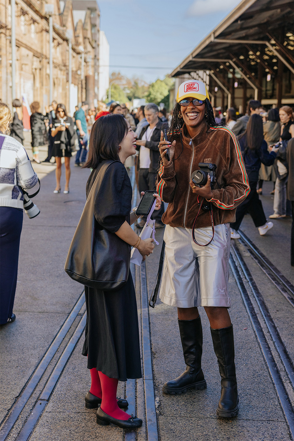 Онцлох street style төрхүүд: Австрали залуус хэрхэн хувцасладаг вэ? (фото 12)