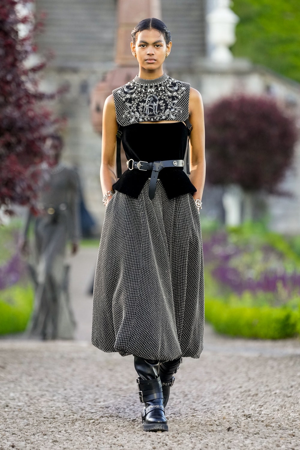 Романтик, готик өнгө аястай Dior-ын шинэ цуглуулга (фото 75)