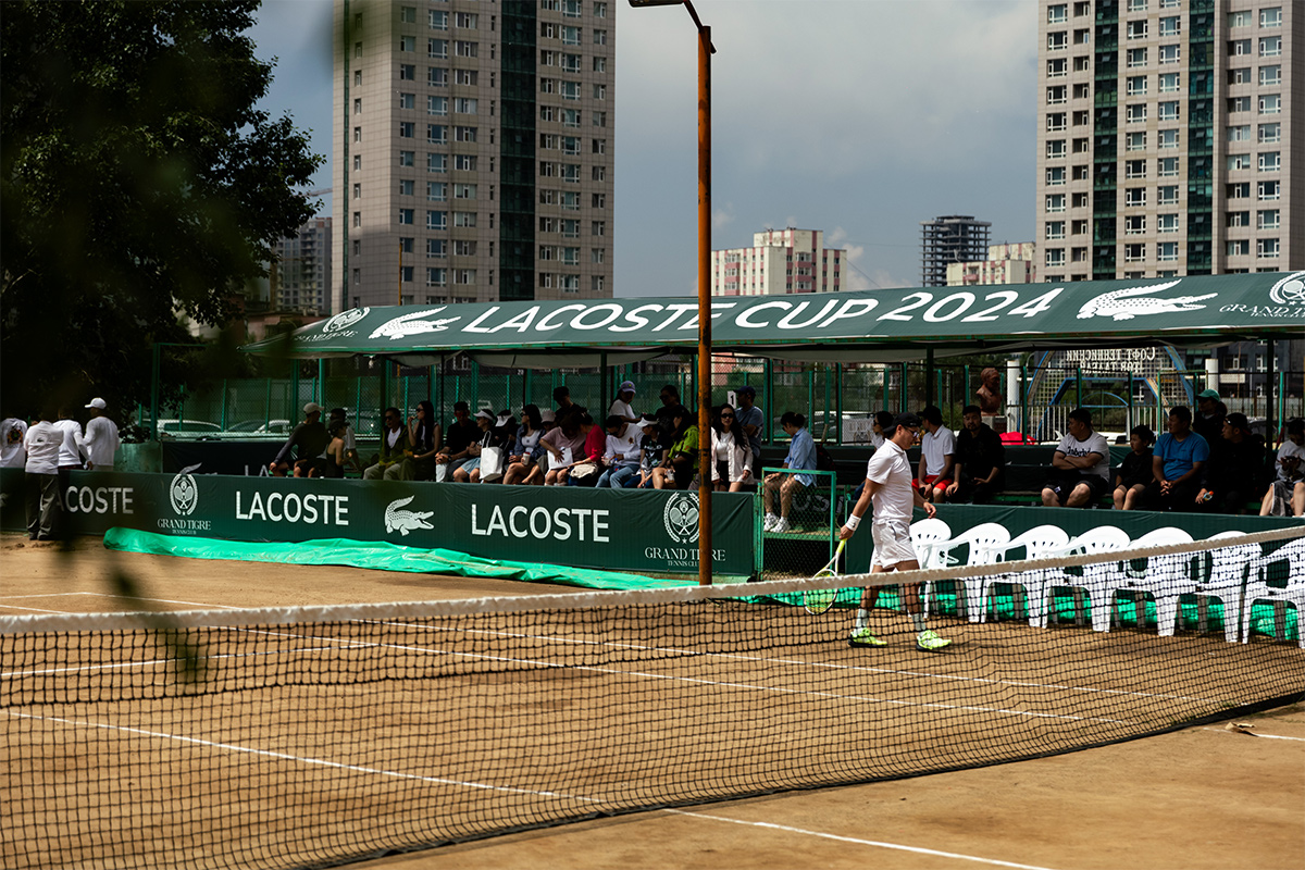 Lacoste брэндийн нөлөө: Загвар болон талбайн теннис хэрхэн холбогддог вэ? (фото 1)