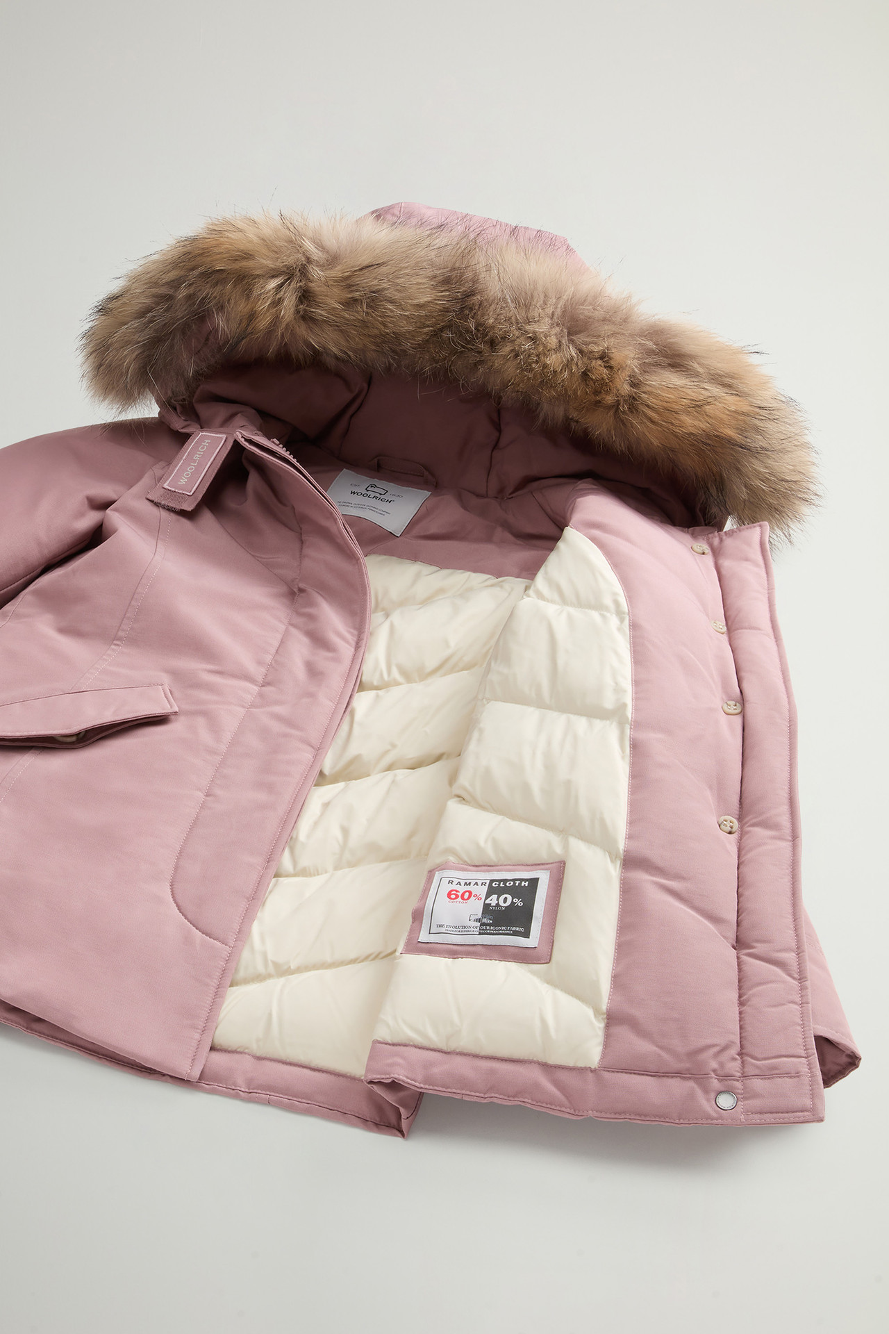 BURO. Giveaway: Woolrich брэндийн 2,450,000 төгрөгийн үнэтэй хүүхдийн Arctic Parka загвар (фото 7)